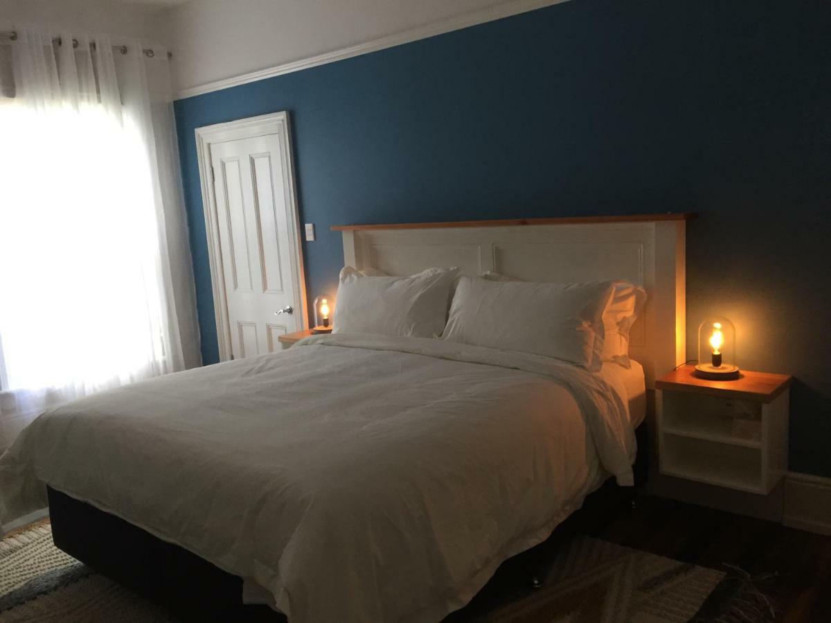 Harrison House Bed and Breakfast Strahan Buitenkant foto